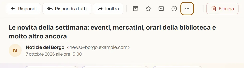 La barra azioni del lettore: Rispondi, Rispondi a tutti e Inoltra a sinistra, le altre azioni come icone, il menu Altro e Elimina in rosso in fondo a destra