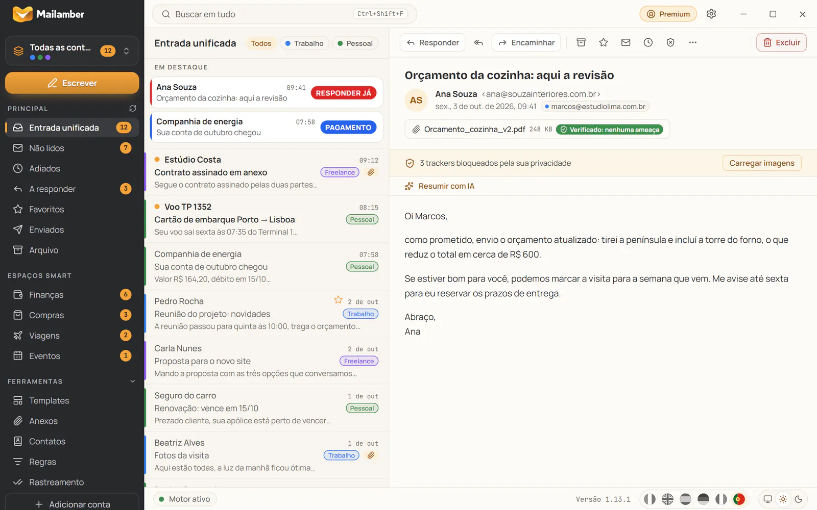 Mailamber para Windows: barra lateral, entrada unificada com a seção em destaque e leitor de mensagens